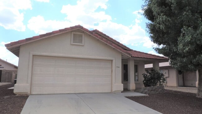 Primary Photo - 954 Escondido Dr
