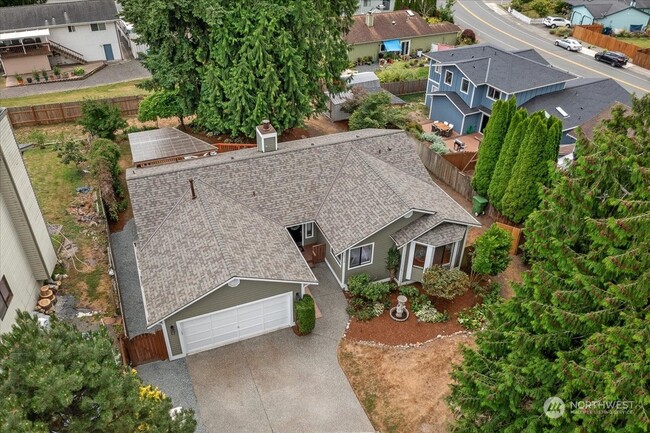 Building Photo - 18520 23rd Dr SE