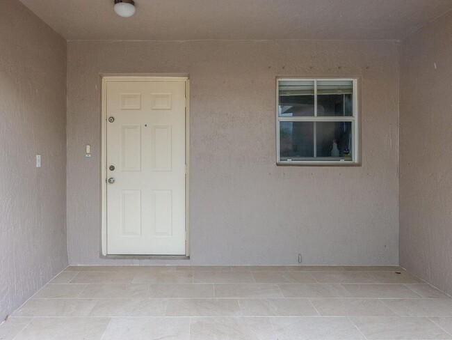 Building Photo - 4176 Pine Ridge Ln