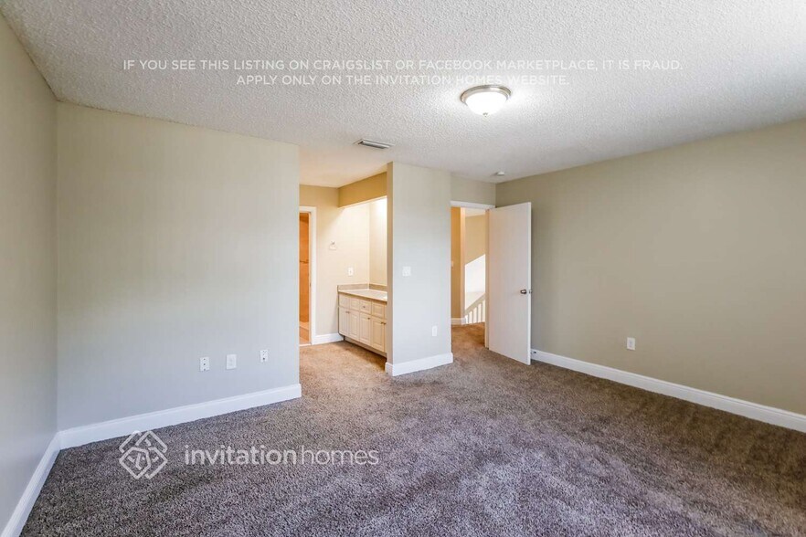 Building Photo - 8229 NW 199th Terrace