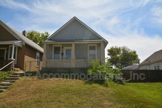 Building Photo - 531 Tenny Ave