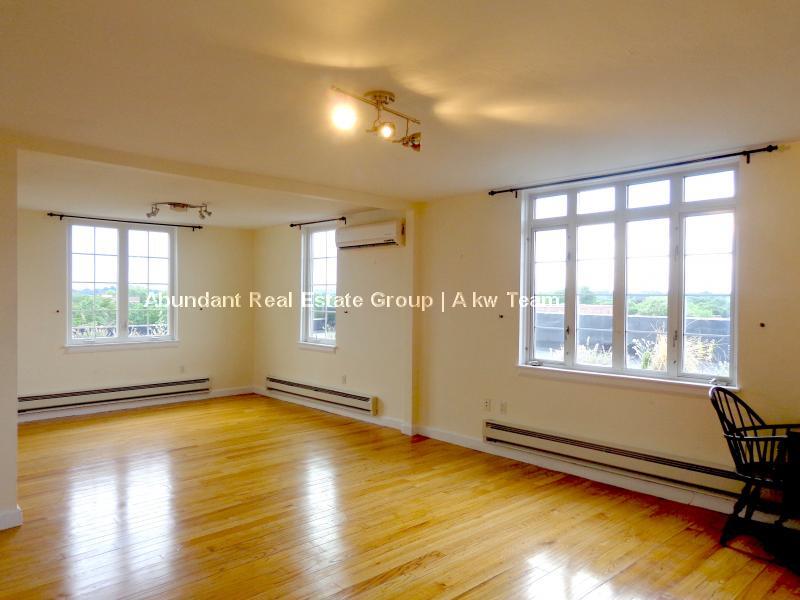 Building Photo - 60 Brattle St
