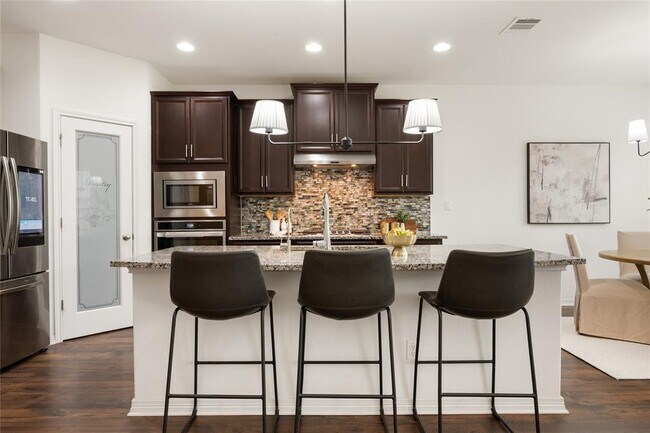 Building Photo - 2213 Santa Isabella Dr