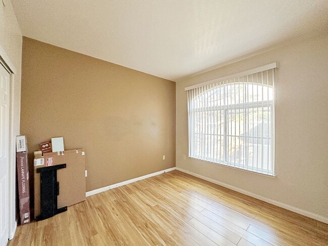 Building Photo - 3 BEDROOM CONDO IN  GUARD GATED COMMUNITY