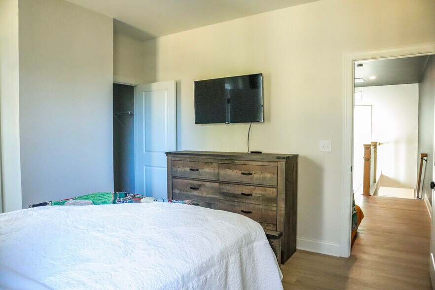 Building Photo - 4328 Woodwind St