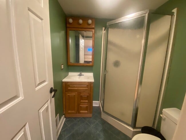 Building Photo - Beautiful 4 Bed, 3 Bath Ready For Rent!