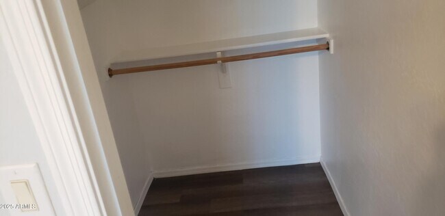 Building Photo - 4631 W Shumway Farm Rd