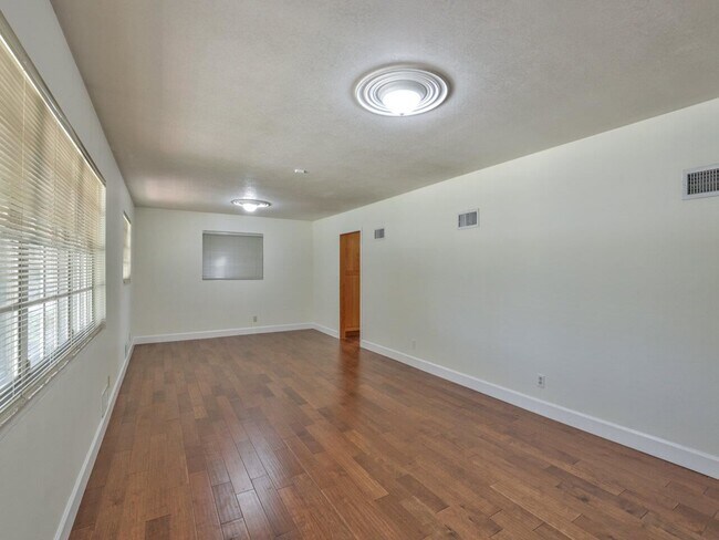 Building Photo - 2950 Meginnis Arm Rd