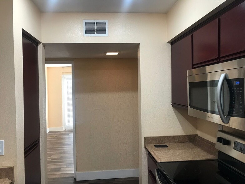 Building Photo - 3313 N 68th St