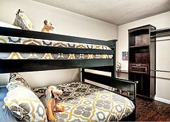 Building Photo - 964 W Lamark Ln