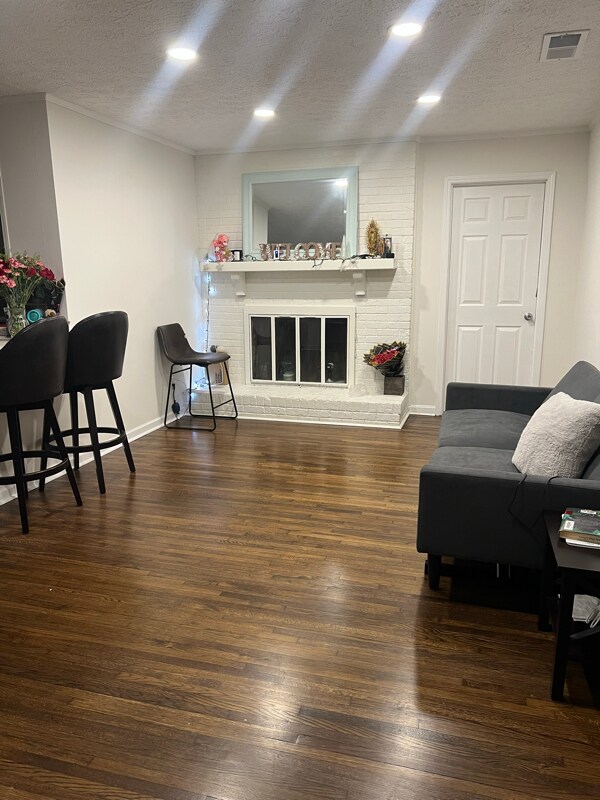 Building Photo - 6130 Winview Dr