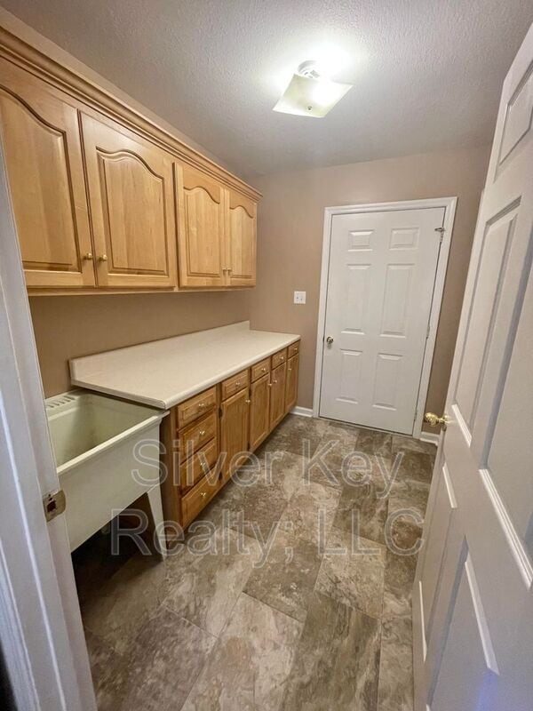 Building Photo - 127 Butler Dr