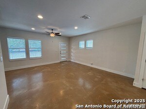Building Photo - 607 Burleson St