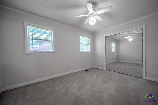 Building Photo - 413 Granada Terrace