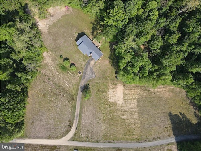Building Photo - 13245 Croom Rd