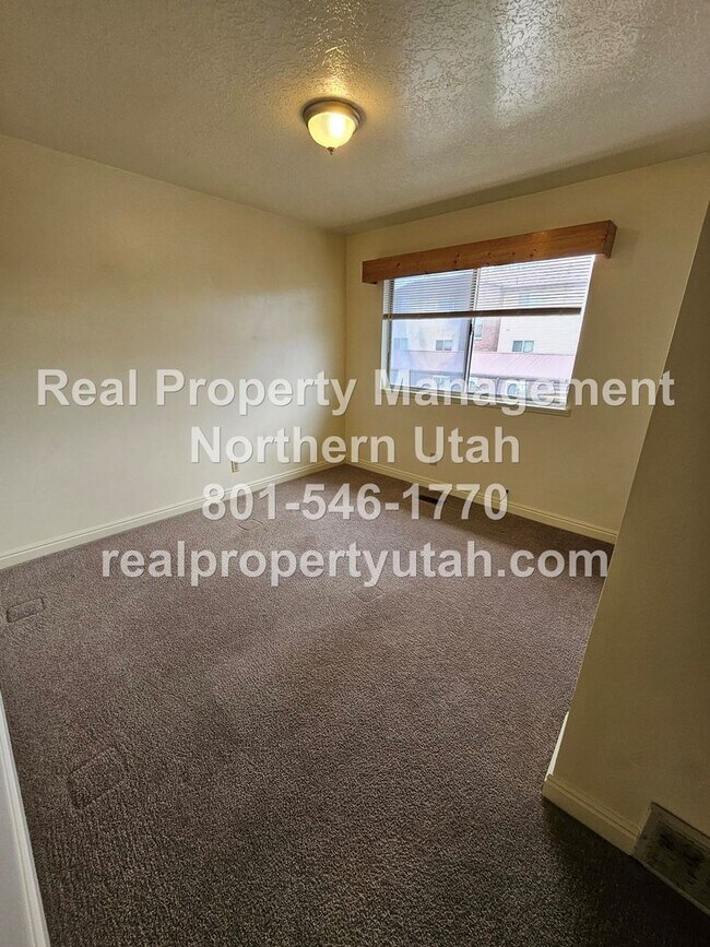 Building Photo - 2793 W 5500 S