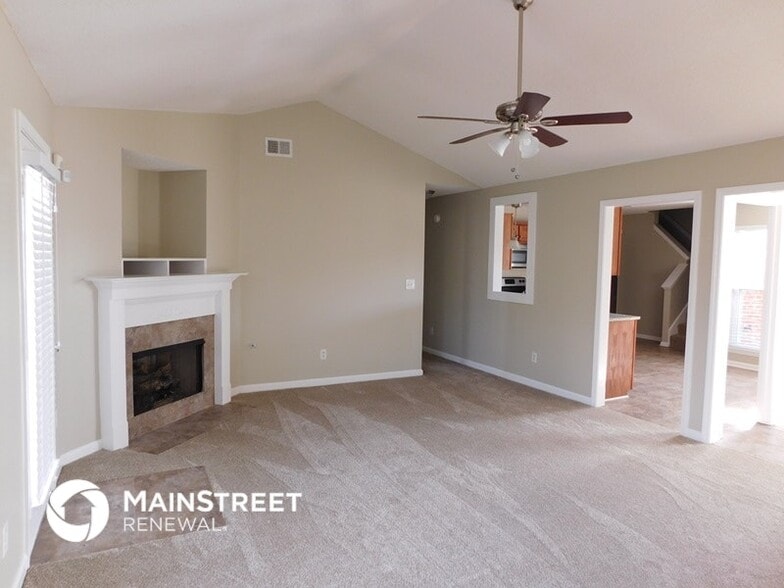 Building Photo - 6198 Braybourne Main