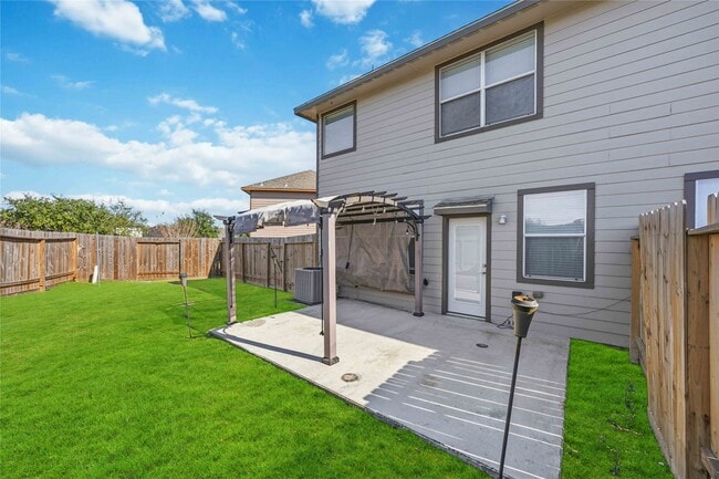 Building Photo - 3205 Victorian Manor Ln