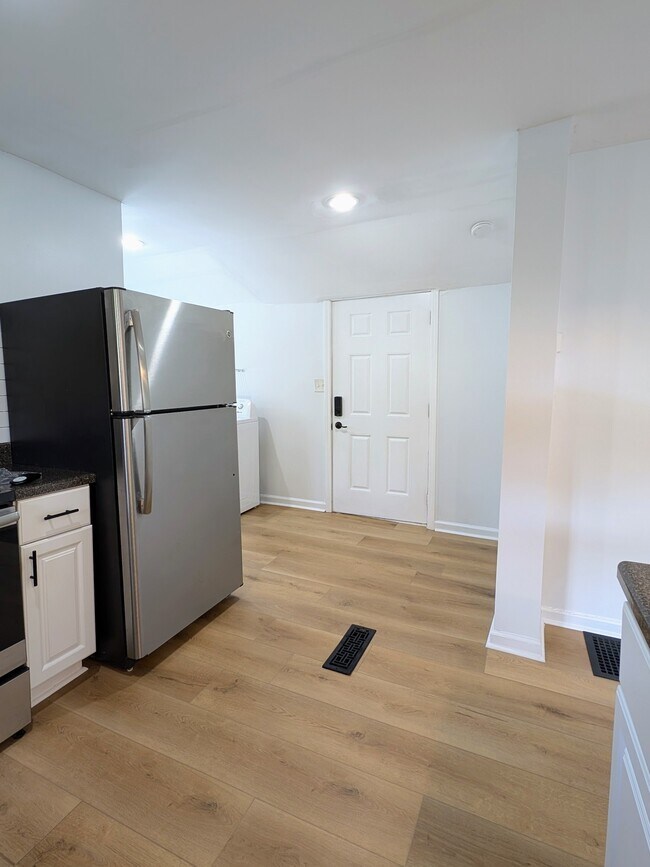 Building Photo - 520 48th St S