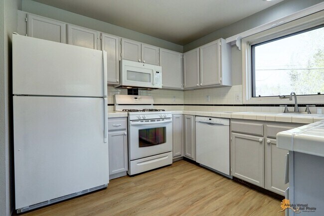 Building Photo - 4701 Grumman St