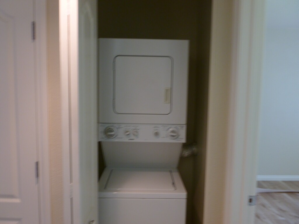 Building Photo - 7200 Pirates Cove Rd