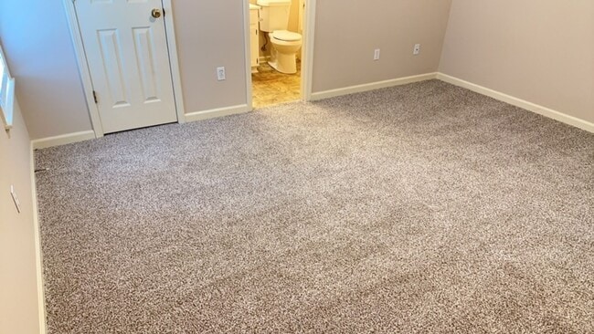 Building Photo - 805 Johnston Cove