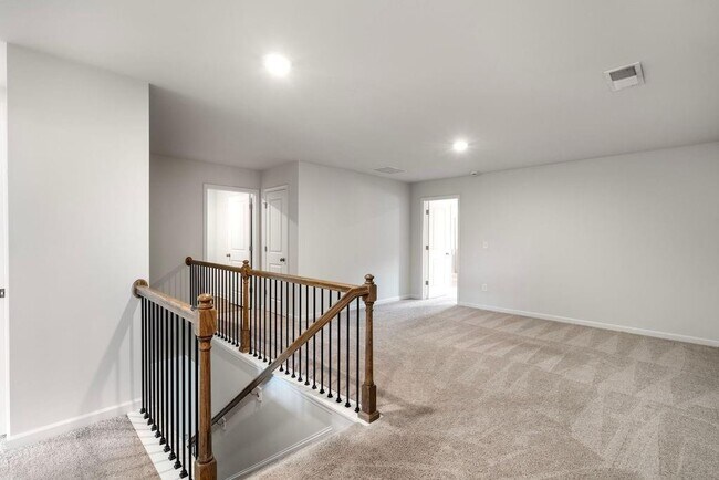 Building Photo - 420 Pt Pl Dr