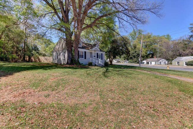 Building Photo - 2600 Revolution Pk Dr