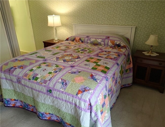 Building Photo - 8 Vista Palm Ln