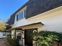 Building Photo - 1117 W 6th Ave