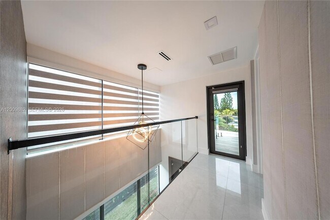 Building Photo - 5601 N Ocean Dr