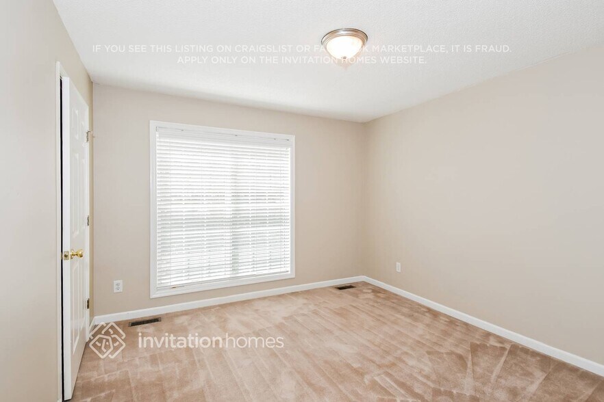 Building Photo - 110 Kenwood Dr