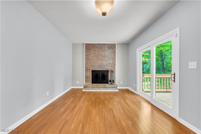 Building Photo - 33555 Wagon Wheel Dr