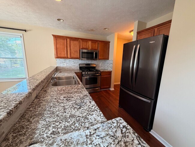 Building Photo - 3050 Ledgestone Pl NE