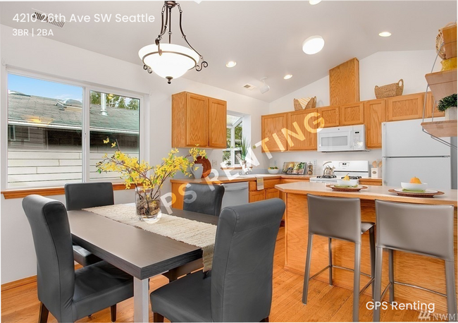 Building Photo - Beautiful 3 Bedroom in West Seattle!