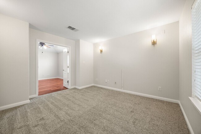 Building Photo - 715 Wood Mesa Ct