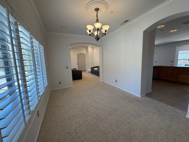 Building Photo - BEAUTIFUL 4BR/3BA home in SINGING HILLS VI...