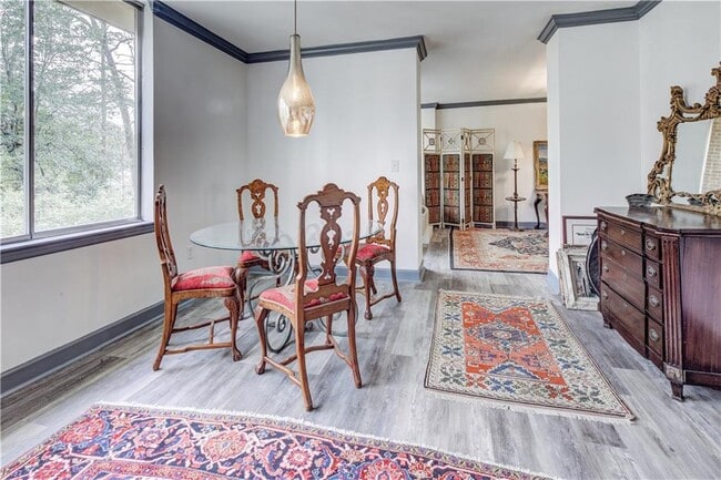 Building Photo - 2637 Peachtree Rd NE