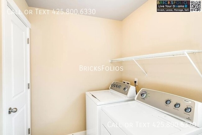 Building Photo - Serenity Meets Smart Living in Redmond Ridge