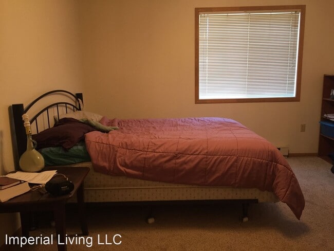 Building Photo - 1051 Imperial Cir