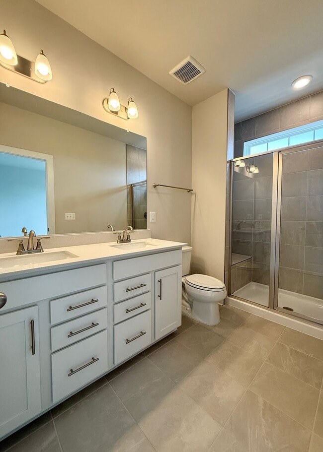 Building Photo - NEW Construction - 3 Bed Townhome in the City!