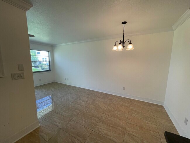 Building Photo - 1225 NW 21st St