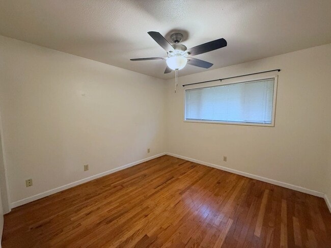 Building Photo - 3158 El Capitan Ave