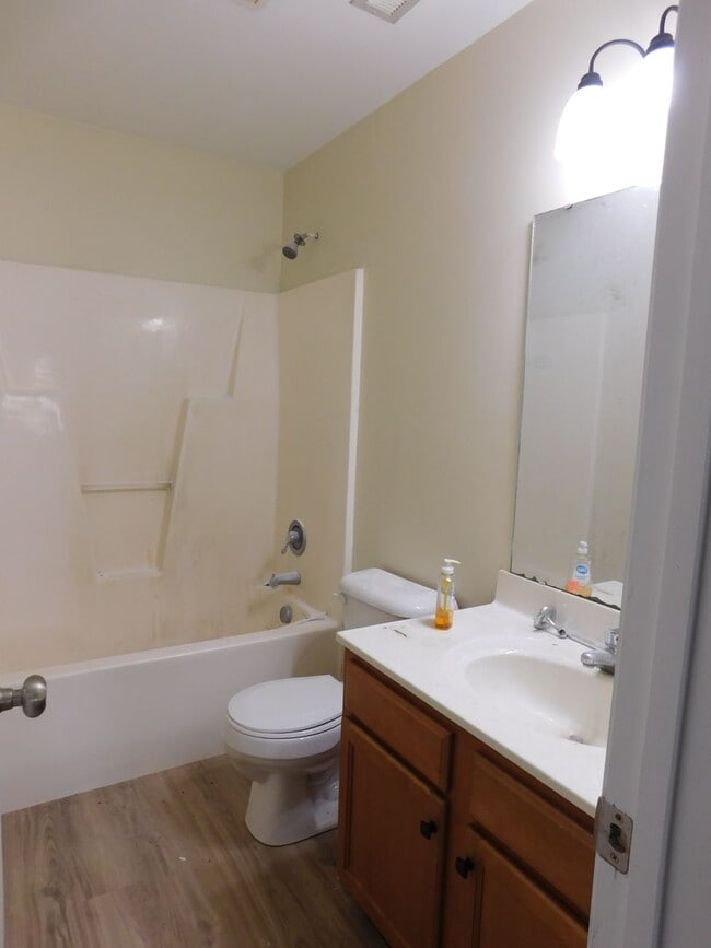 Building Photo - 308 Daniels St