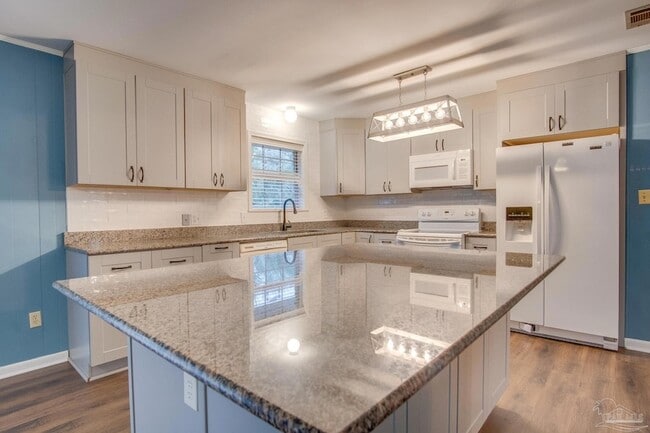 Building Photo - 1400 N D St