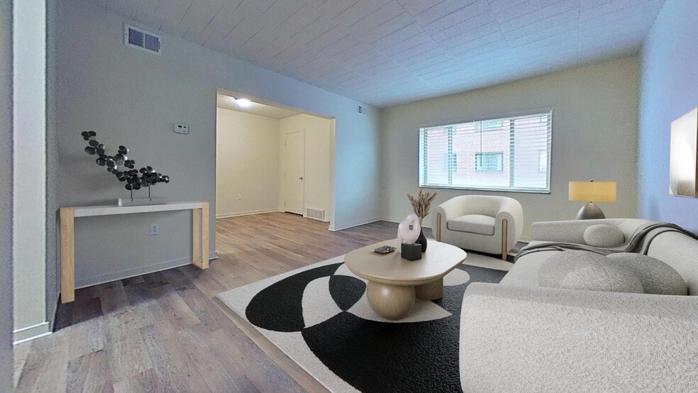 Building Photo - Chalfont Apartments