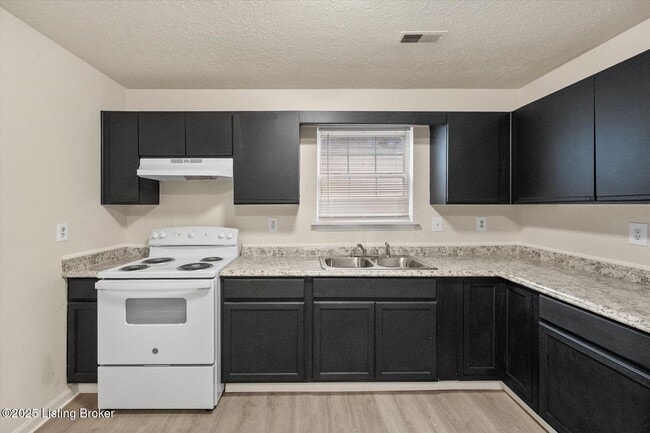 Building Photo - 1351 S 20th St