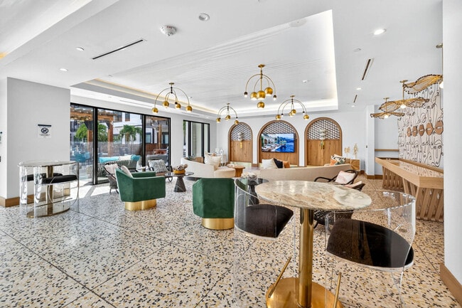 Building Photo - 2317 W Grace St