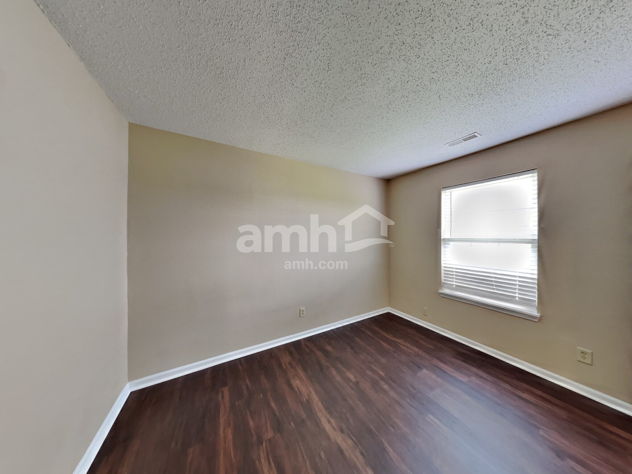 Building Photo - 358 Bent Stream Ln