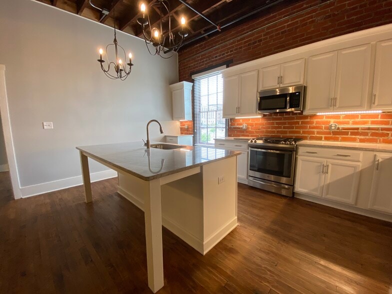 Kitchen - 1200 Commerce St